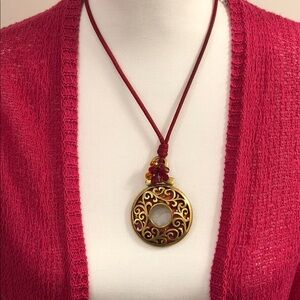 Chico’s Vintage Elegant Signed Pendant Necklace